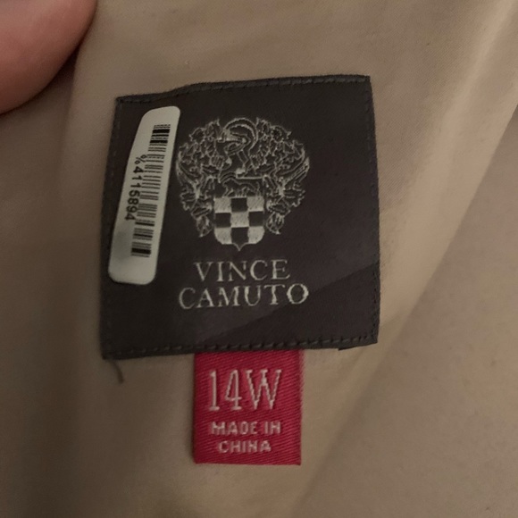 Vince Camuto - Picture 2 of 2